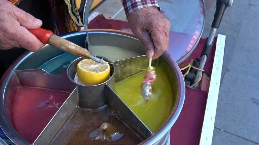 Isparta’da Ali Dede 65 Yıldır Osmanlı Macunu Geleneğini Yaşatıyor! 3